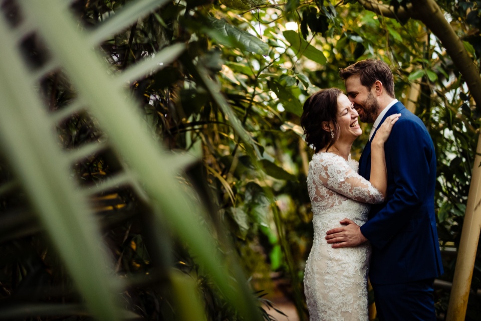 Trouwfotograaf Botanische Tuin Leiden en Wassenaar | Maaike en Joost